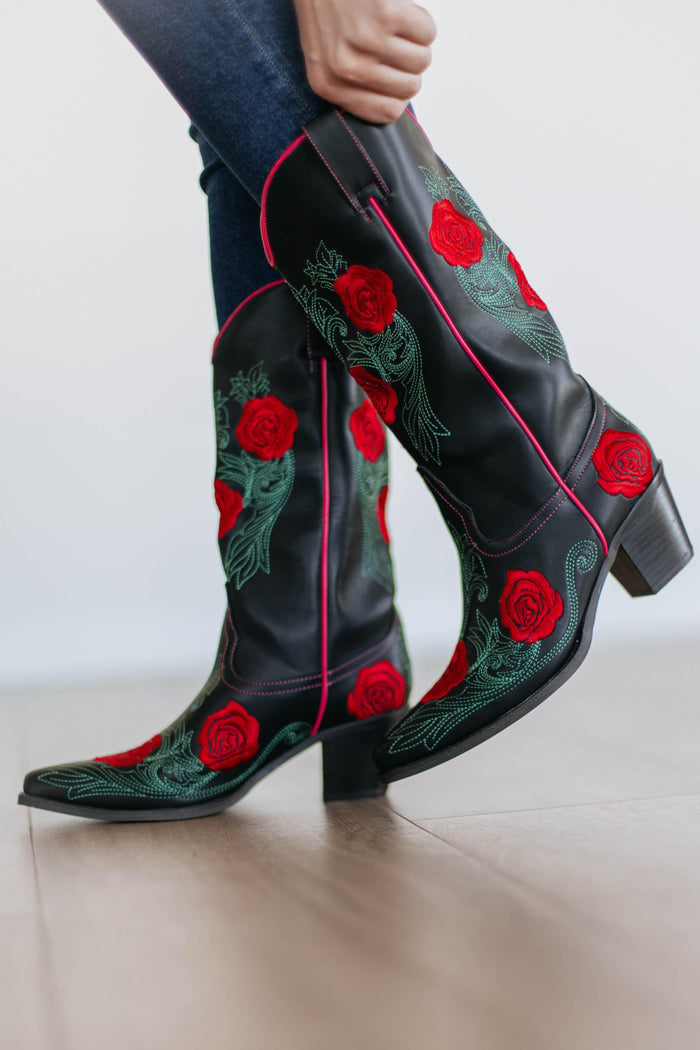 Center Stage Cowgirl Boots - Black