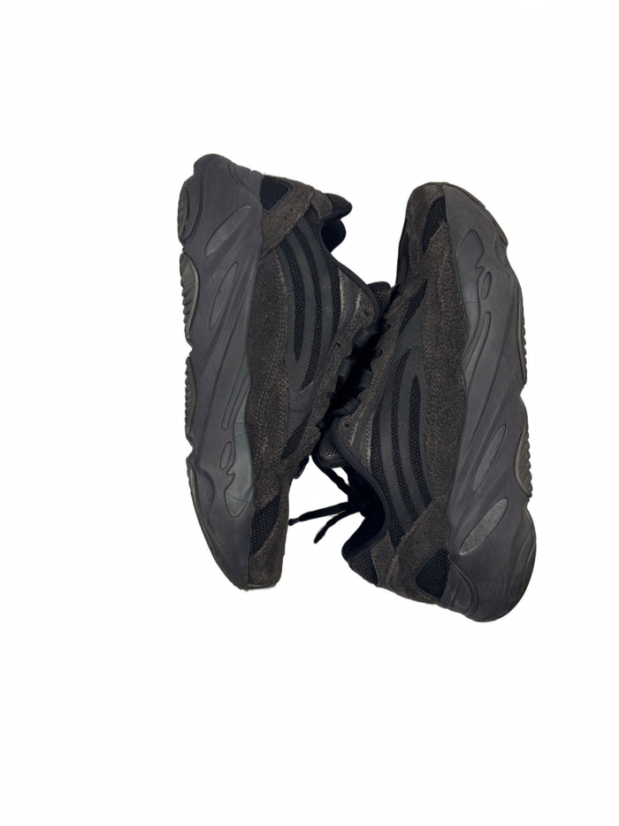 adidas Yeezy Boost 700 V2 Vanta