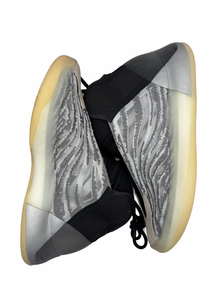 adidas Yeezy QNTM (Lifestyle Model)
